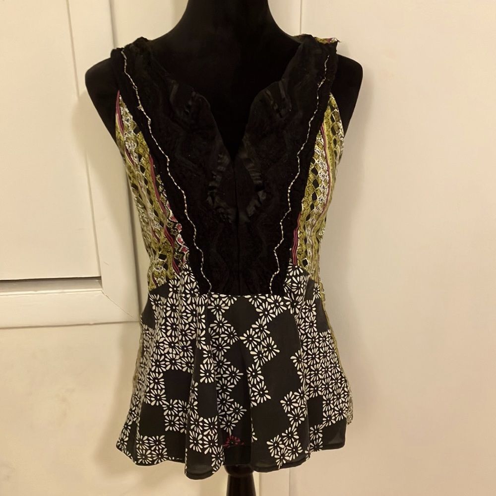 Anthropologie Meadow Rue sleeveless top, size Medium.